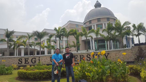 我校张政同学即将踏上赴马来西亚留学之路！