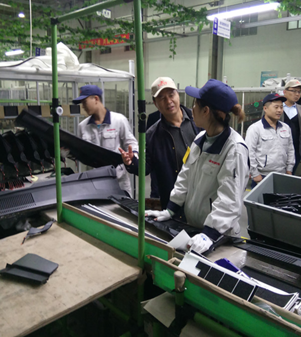 心中牵挂实习生的冷暖——我校领导专程去长城汽车徐水工厂看望实习学生