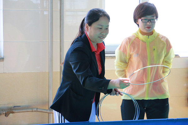 我校举办教职工趣味运动会