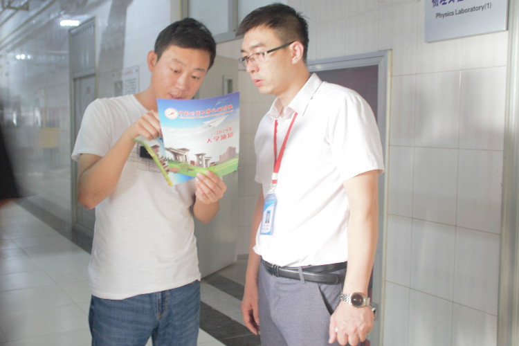 丹桂飘香迎学子 荷花映日纳人才 ——我校喜迎2018级新同学