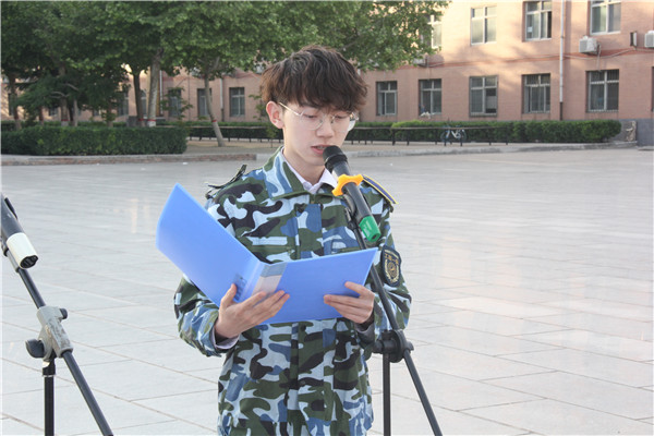 弘扬五四精神 谱写青春华章——我校举行纪念五四运动100周年升旗仪式