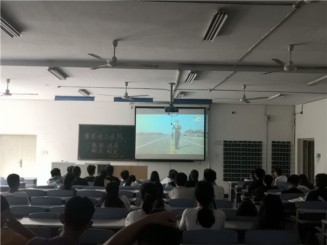 壮丽七十年  奋斗新时代 我校师生谈观看庆祝新中国成立七十周年阅兵仪式有感