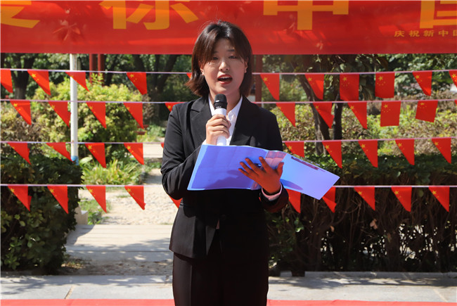 我校举办“我爱你中国”巡回演讲