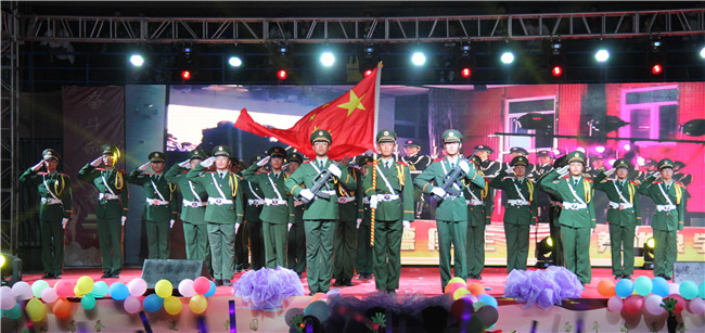 我校举办国庆七十周年文艺汇演暨迎新晚会