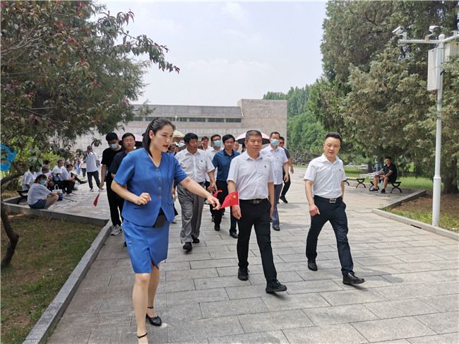 回顾历史溯根源 瞻仰先驱再起航——我校教职工党员再赴晋察冀边区革命纪念馆参观学习