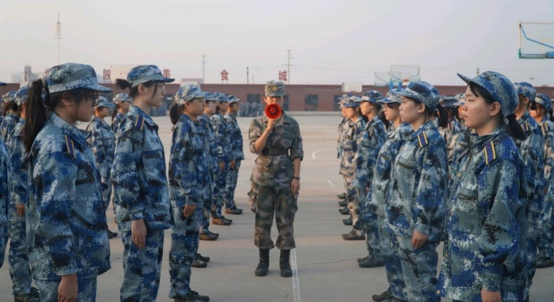 军训简报:军训正当时,青春洒汗水