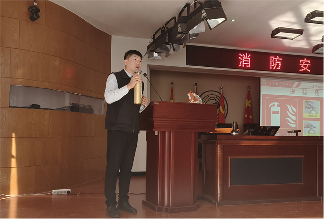 “人人讲安全    个个会应急”——保定理工学院组织消防知识讲座