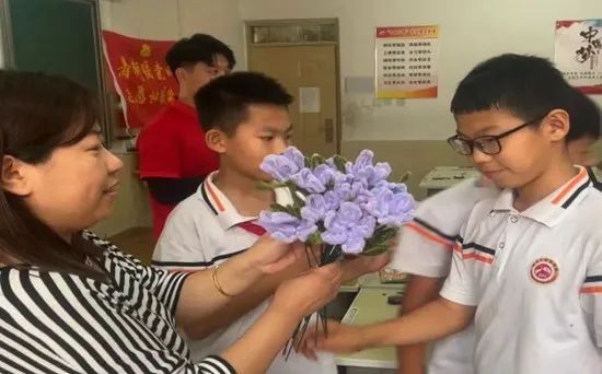 社会实践(十八)|七彩假期护童梦,情暖童心传文明②——保定理工学院经济学院“三下乡”社会实践