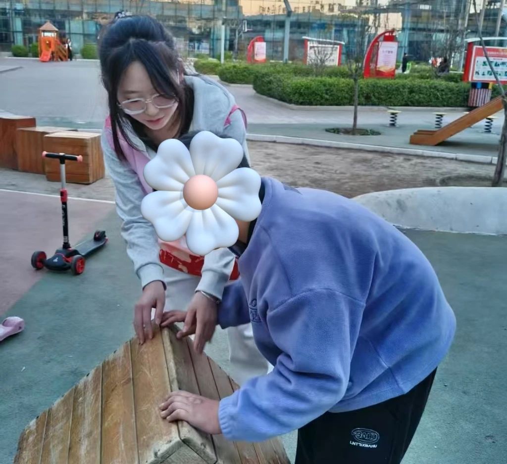 学习雷锋精神，践行教育使命——教育学院雷锋月志愿服务活动