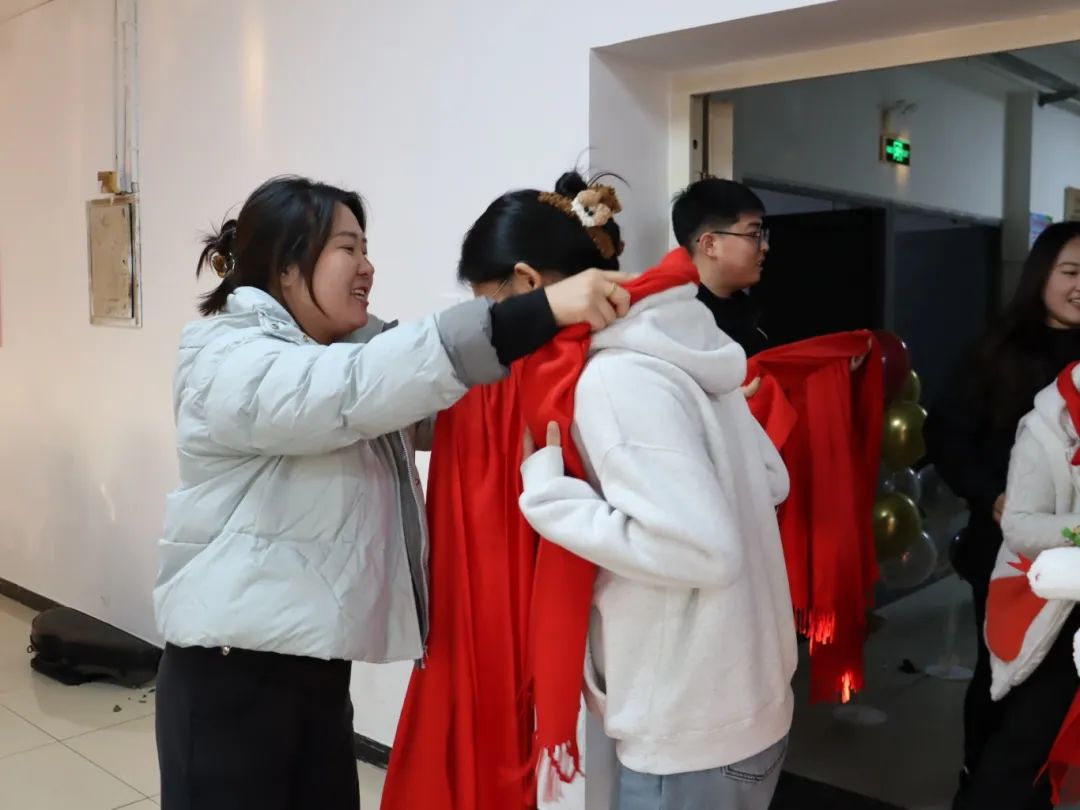 巳火焕新育梦路，奋楫笃行启新途