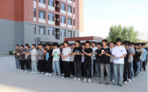 筑牢校园防火墙，让安全成为一种习惯——保定理工学院会计学院消防演练
