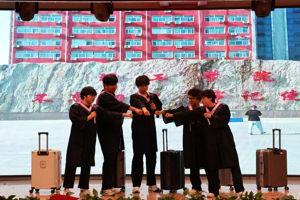 【毕业序章，新程启航】保定理工学院经济学院2025届毕业典礼暨学位授予仪式圆满落幕