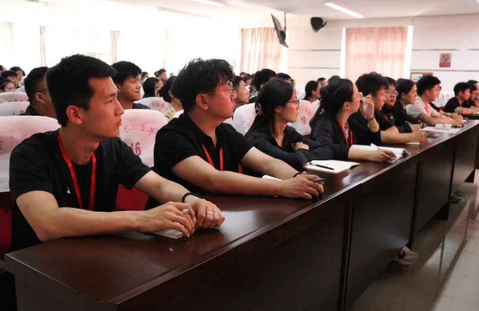 强化服务精管理 深耕养成育新人||增强服务意识,抓好学生管理工作