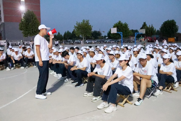 军歌飞扬展风貌，青春聚力筑初心——保定理工学院康复医学院军训拉歌活动圆满举行