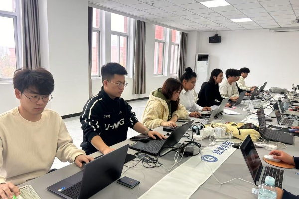 保定理工学院圆满承办2025年河北省高校会计技能大赛金融科技赛项