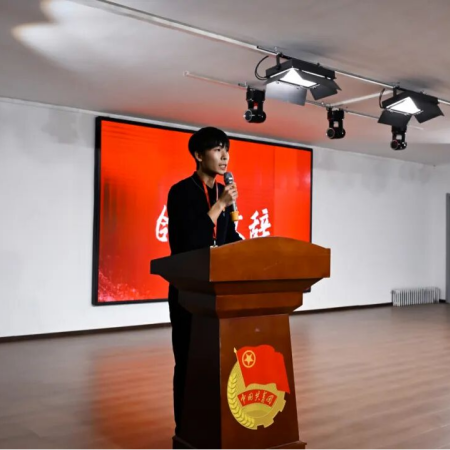 “艺心追光赴，职途向新程”