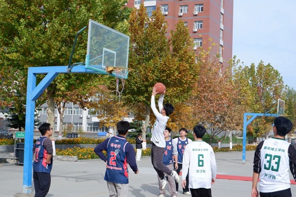 体育|保定理工学院|管理学院|青春“篮”不住，热血逐梦时