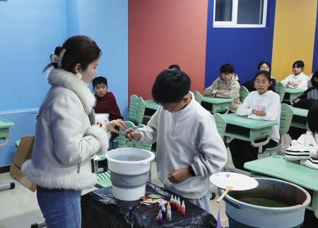 非遗传承与校园美育共焕彩