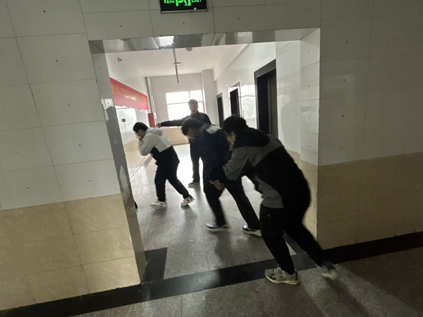 安全教育|保定理工学院|管理学院|强消防意识，护校园平安——2025级新生消防应急演练圆满落幕