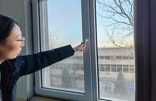 以生为本暖寒冬，守护安全践初心——保定理工学院管理学院开展寒假宿舍安全暖心排查