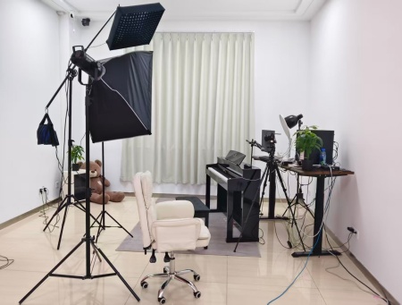 深化产教融合 共拓就业新局 ——赴华屹文化传媒有限公司交流合作