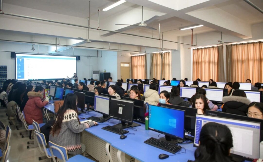 精准赋能 蓄力成长｜保定理工学院多维度筑牢教师发展基石