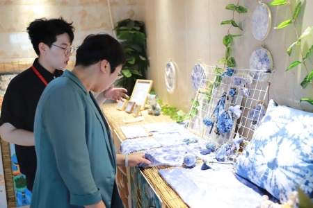 产教融合促发展 数智创新启新篇— —保定市国贸集团一行到访保定理工学院艺术学院开展合作交流