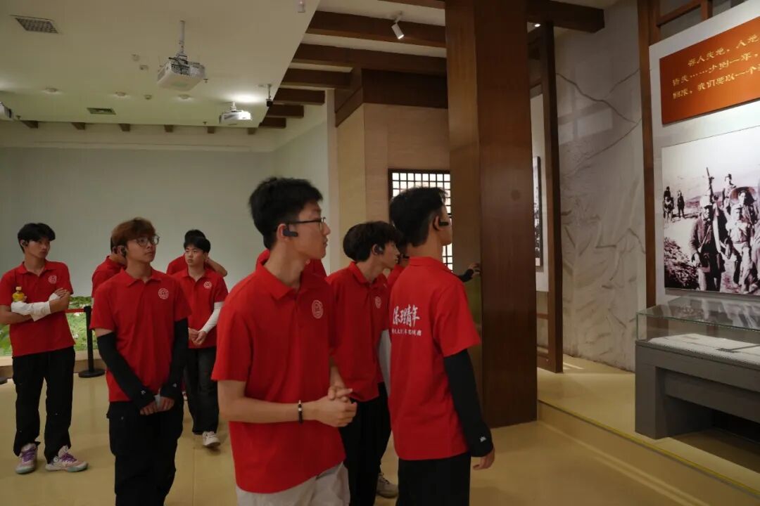 深耕行走的大思政课!保定理工学子踏迹太行笃行赶考初心